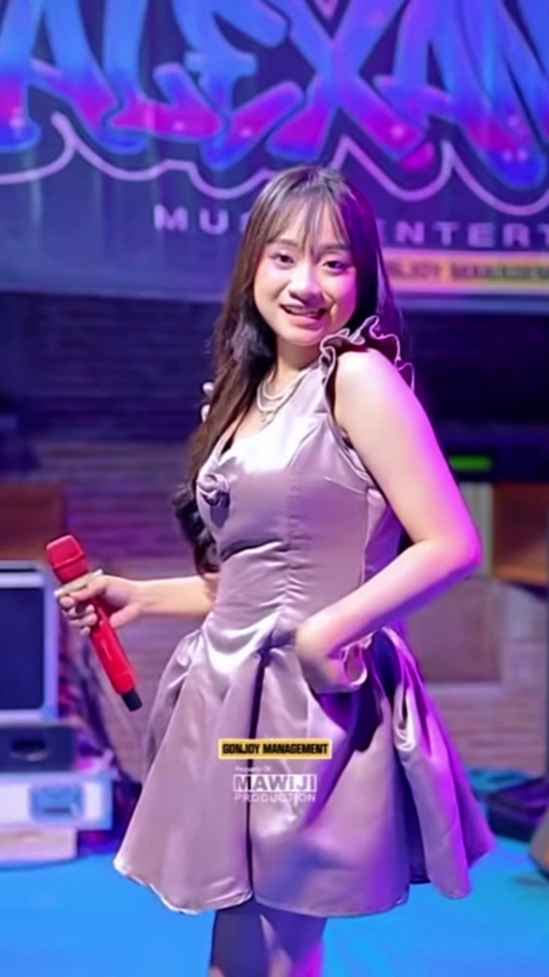 @Agnes amora