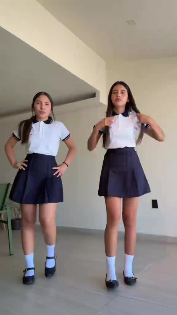 @Lindas colegialas 🎀💋