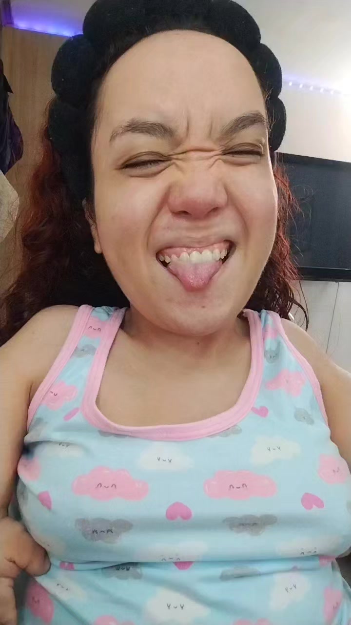 @🦋 Vane Vieco 🌻