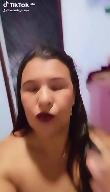 @Ivanuzia Araújo ✨