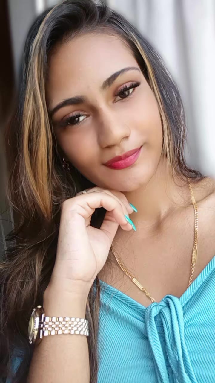 @Nisha🥀🧸🖤