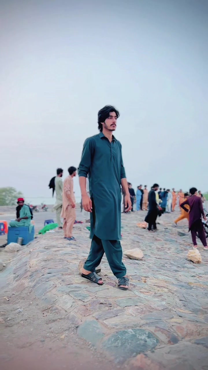 @ملک زبیر گھلو 👑