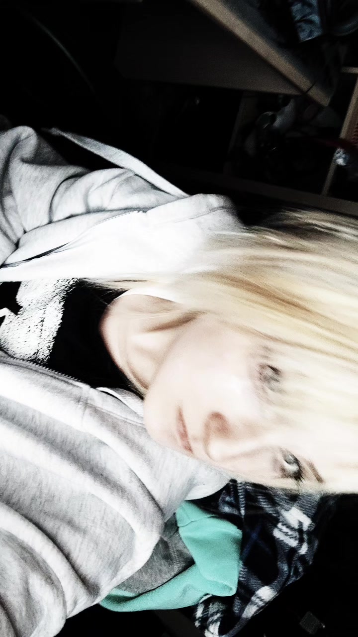 @🎸🎶^_^(he/his)