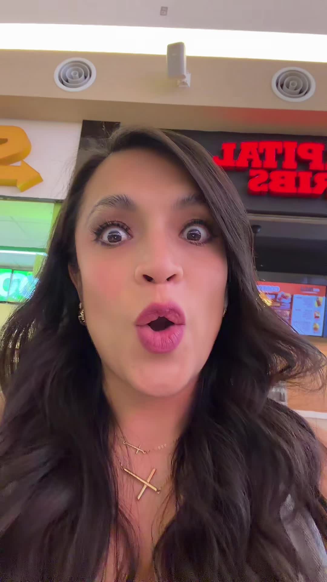 @Maestra Lucecita 🖍️