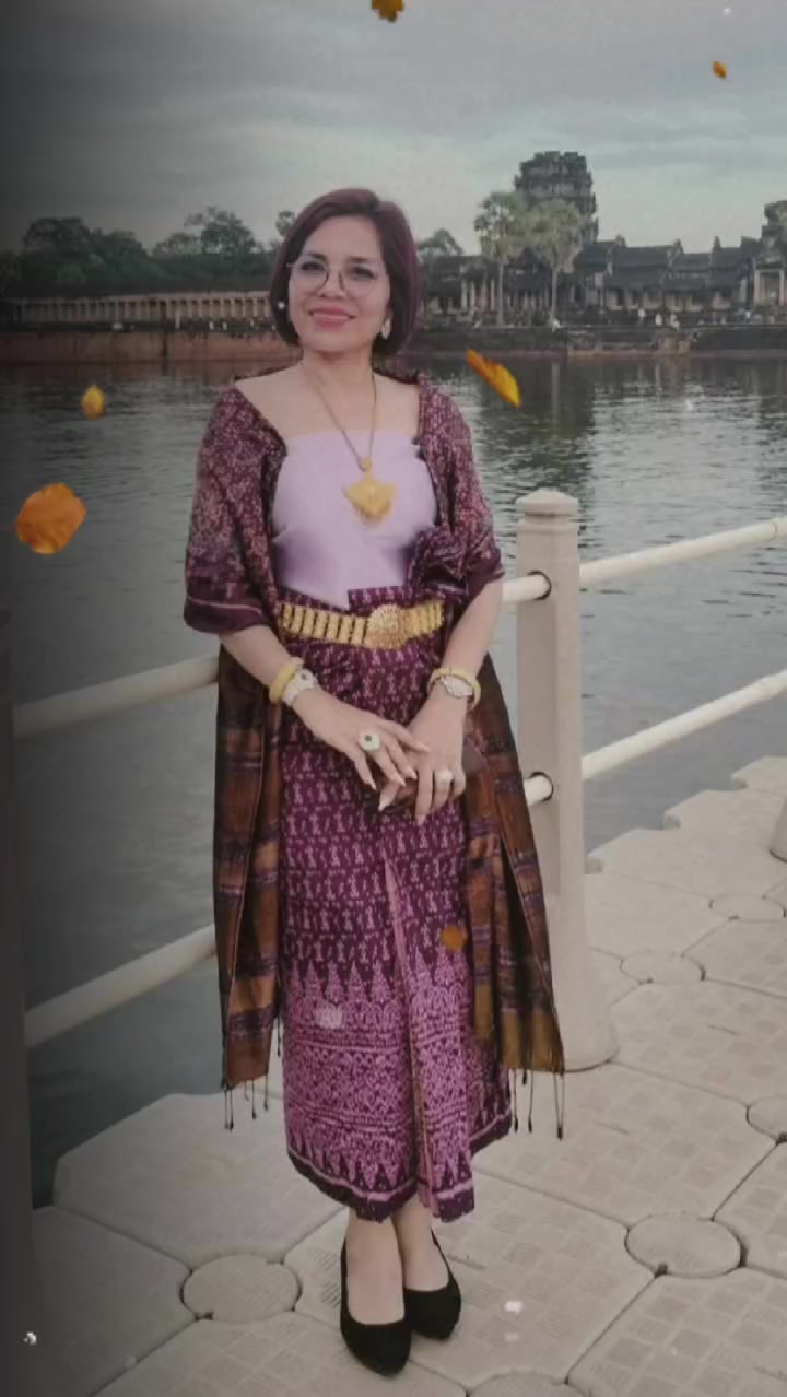 @រ័ត្ន មុនី