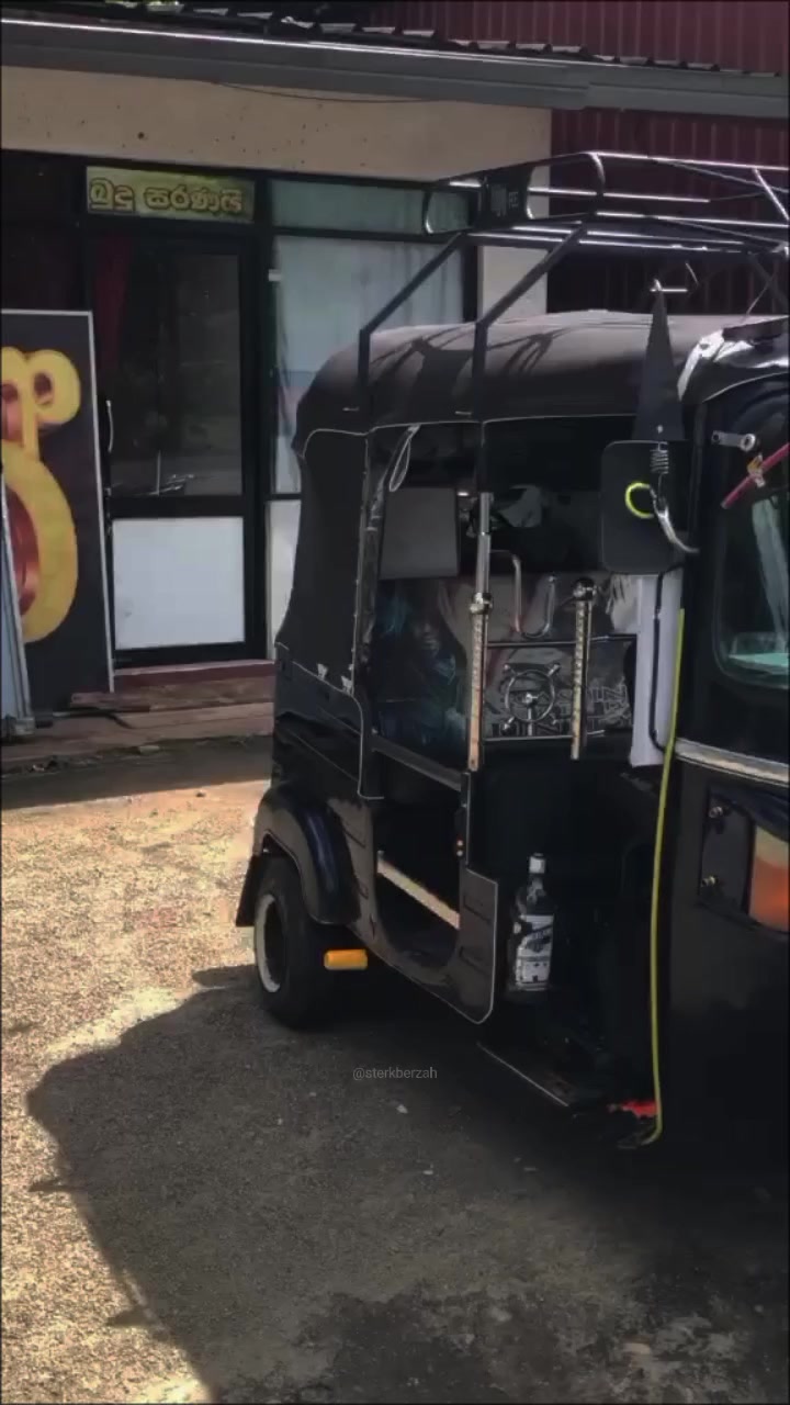@𝗞AveeZz🕸️🖤