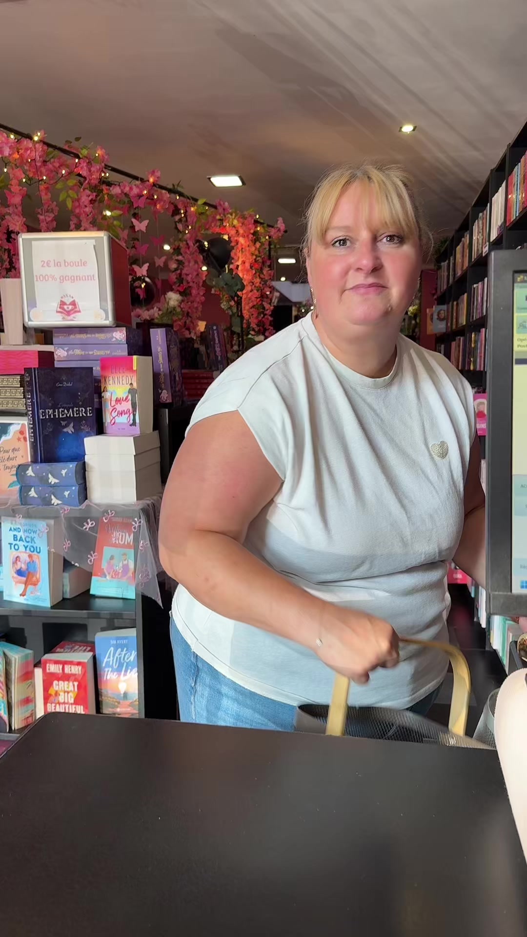 @Aya.books