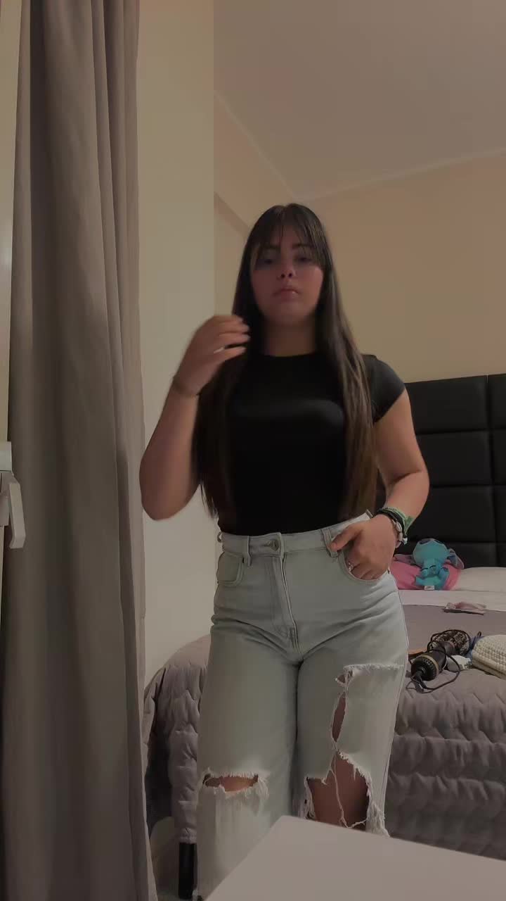 @Rosy_09