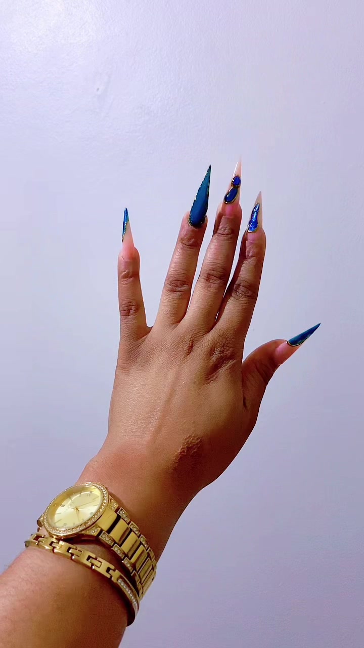 @QueenCee