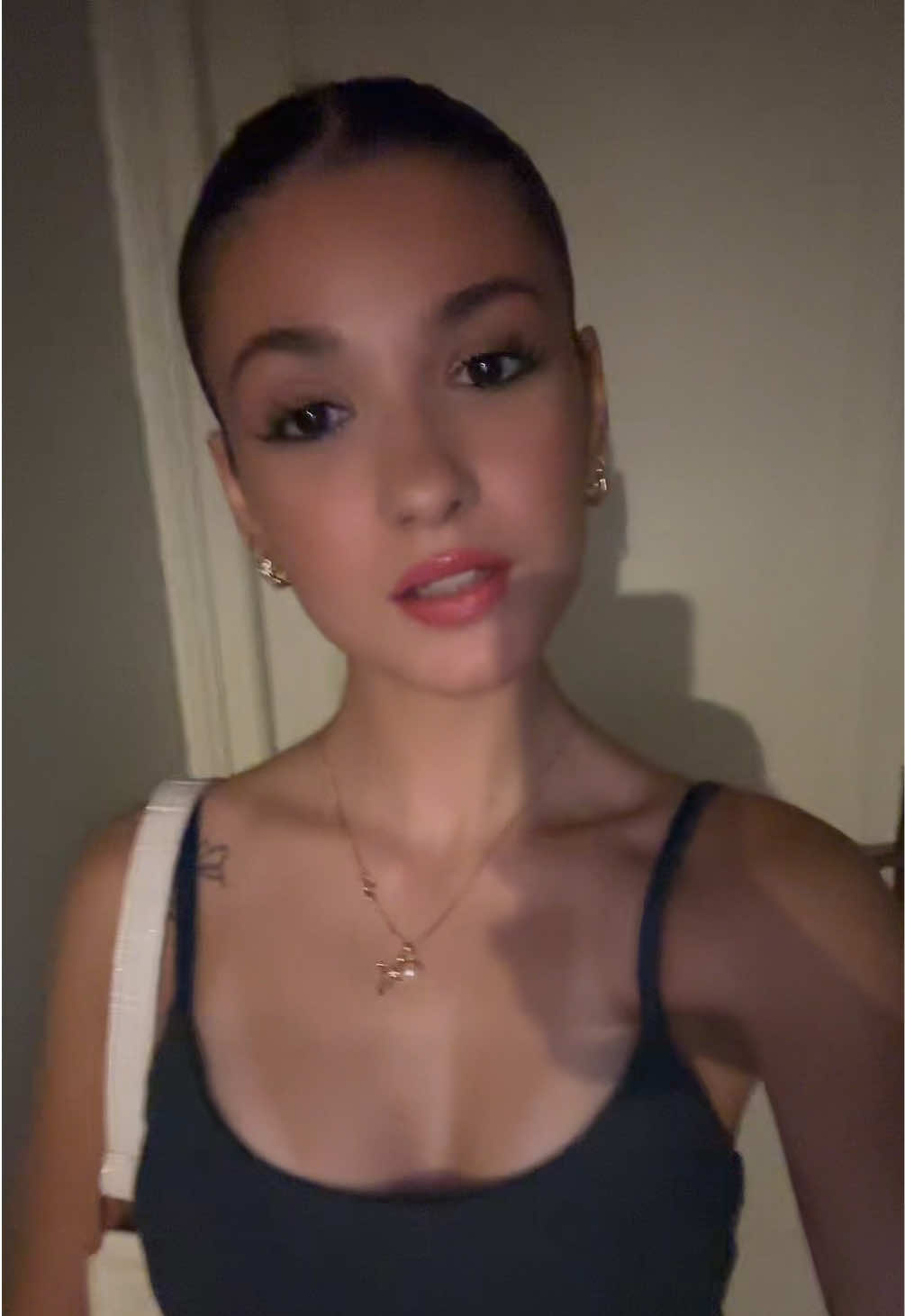 @lenaaplz