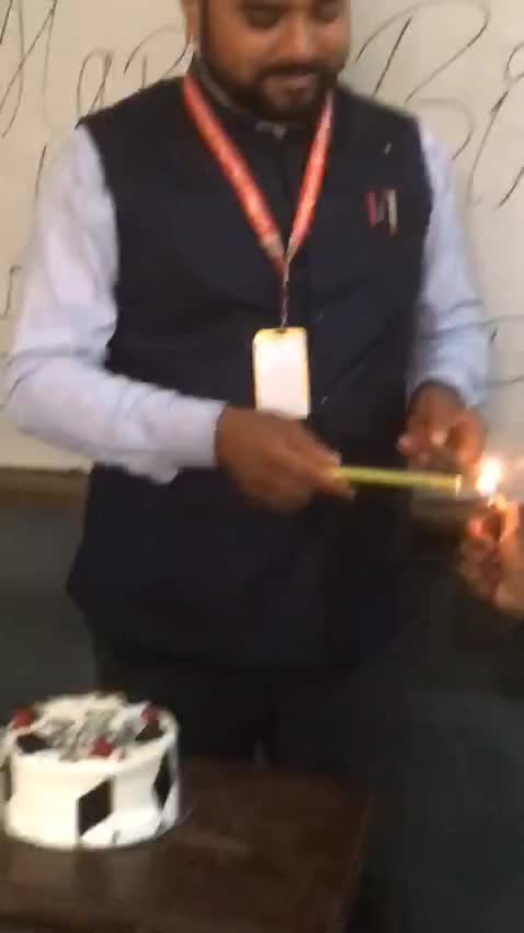 @दिनेश शर्मा पौडेल