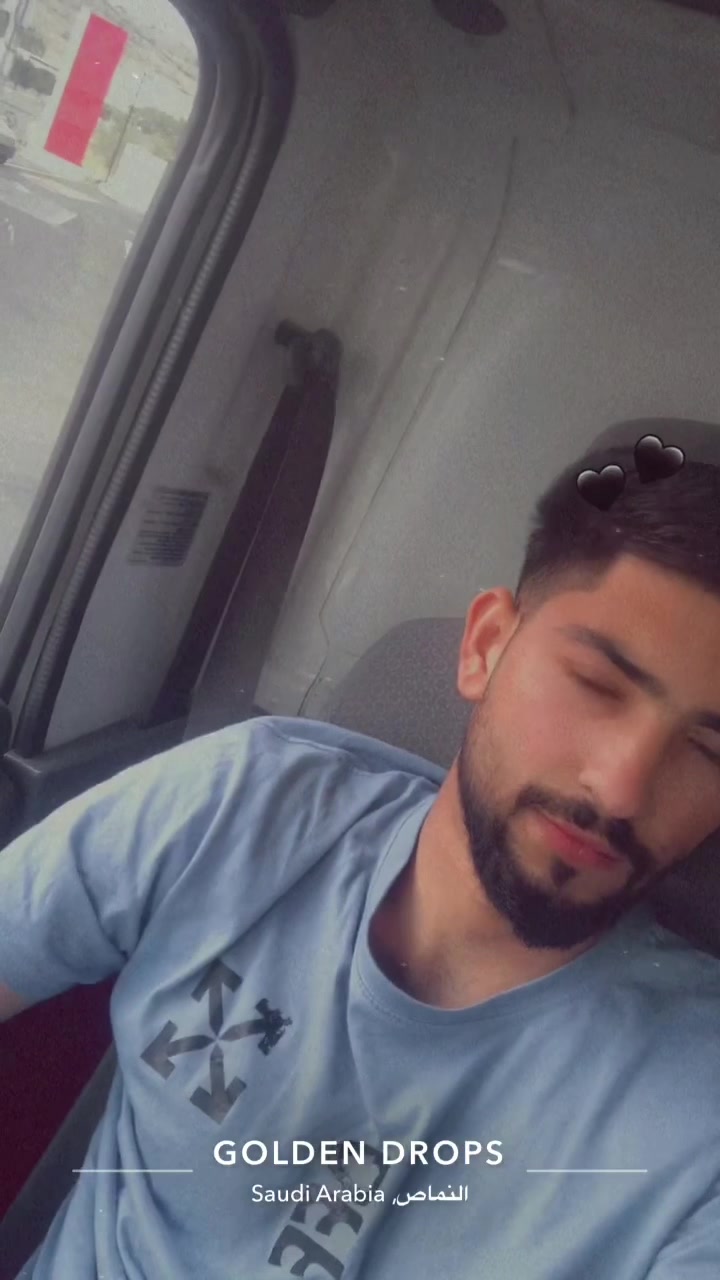 @حسنِین راجہ 🌴