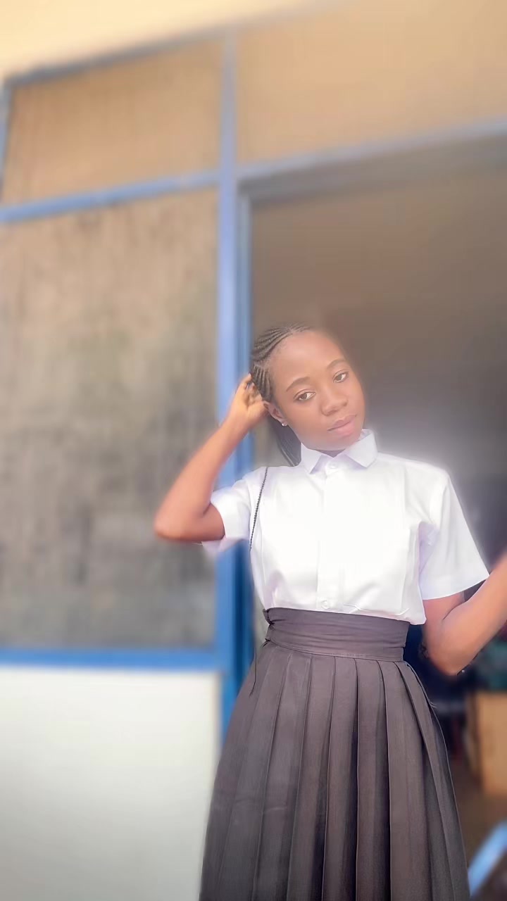 @adwoabae15