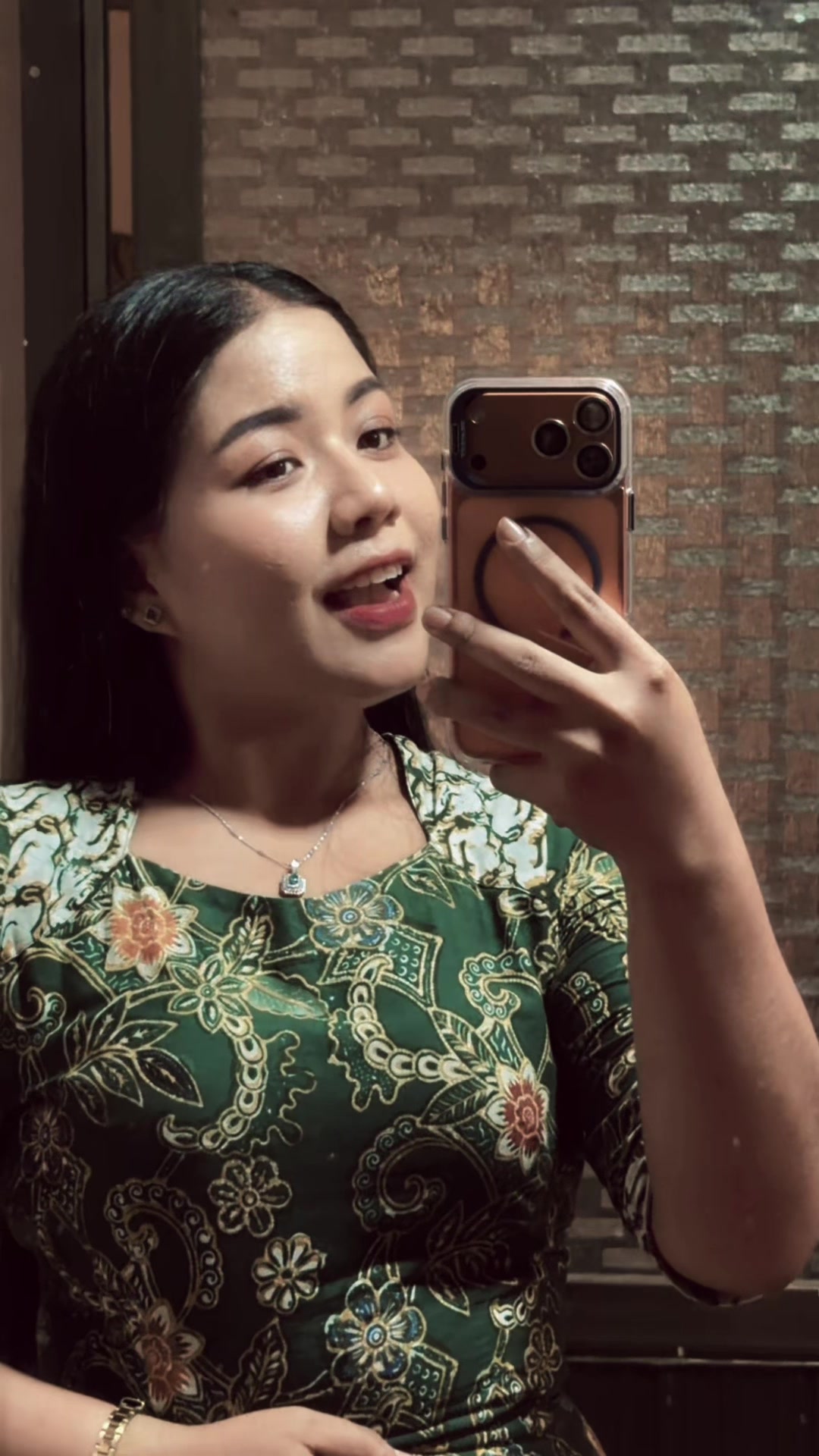 @khin zu paing