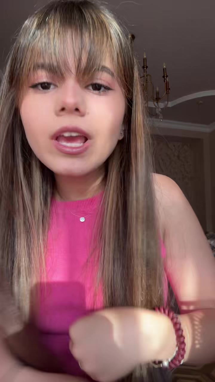 @Lucy_Lee