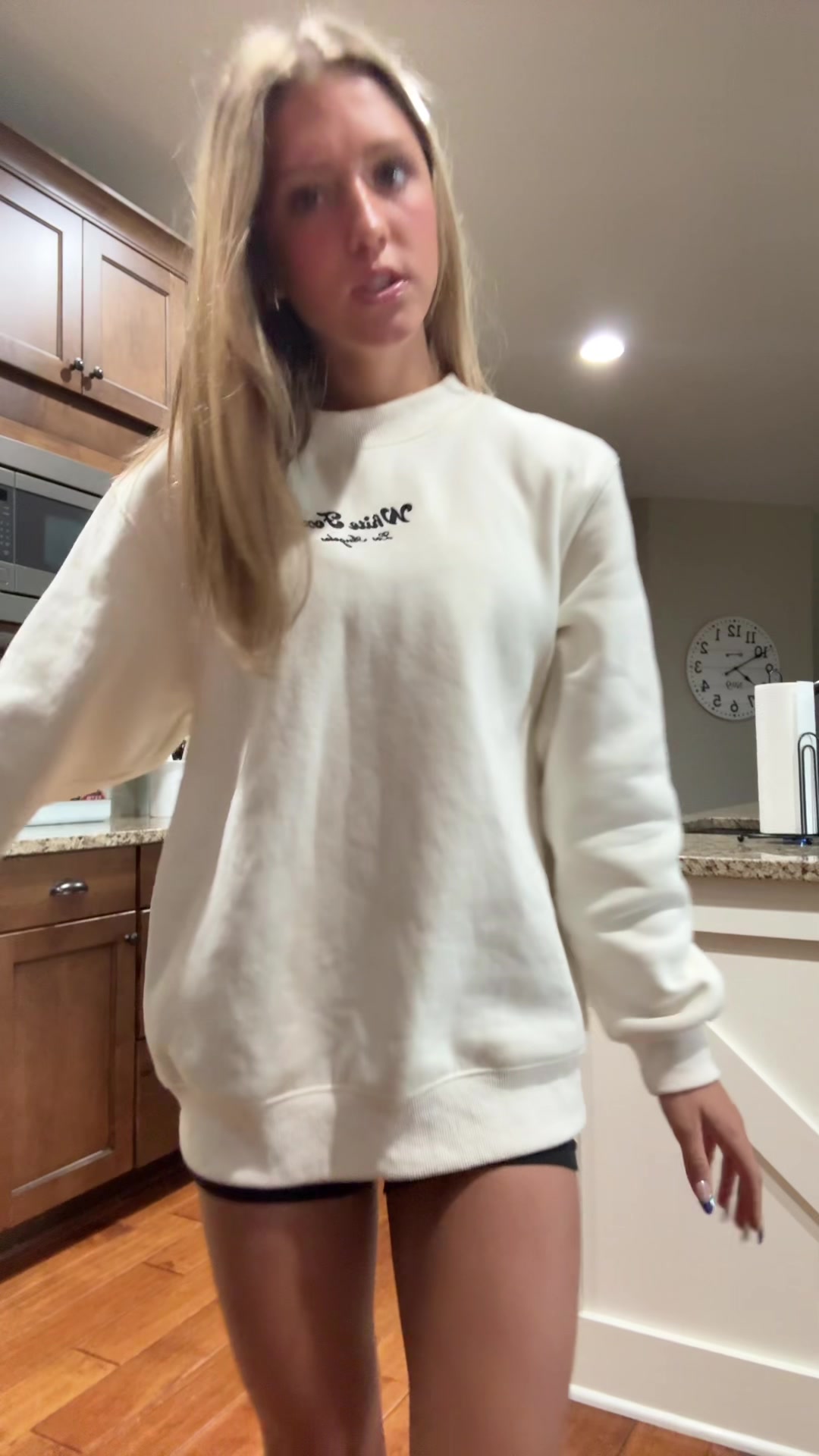 @🦦💌✌️💵💆♀️