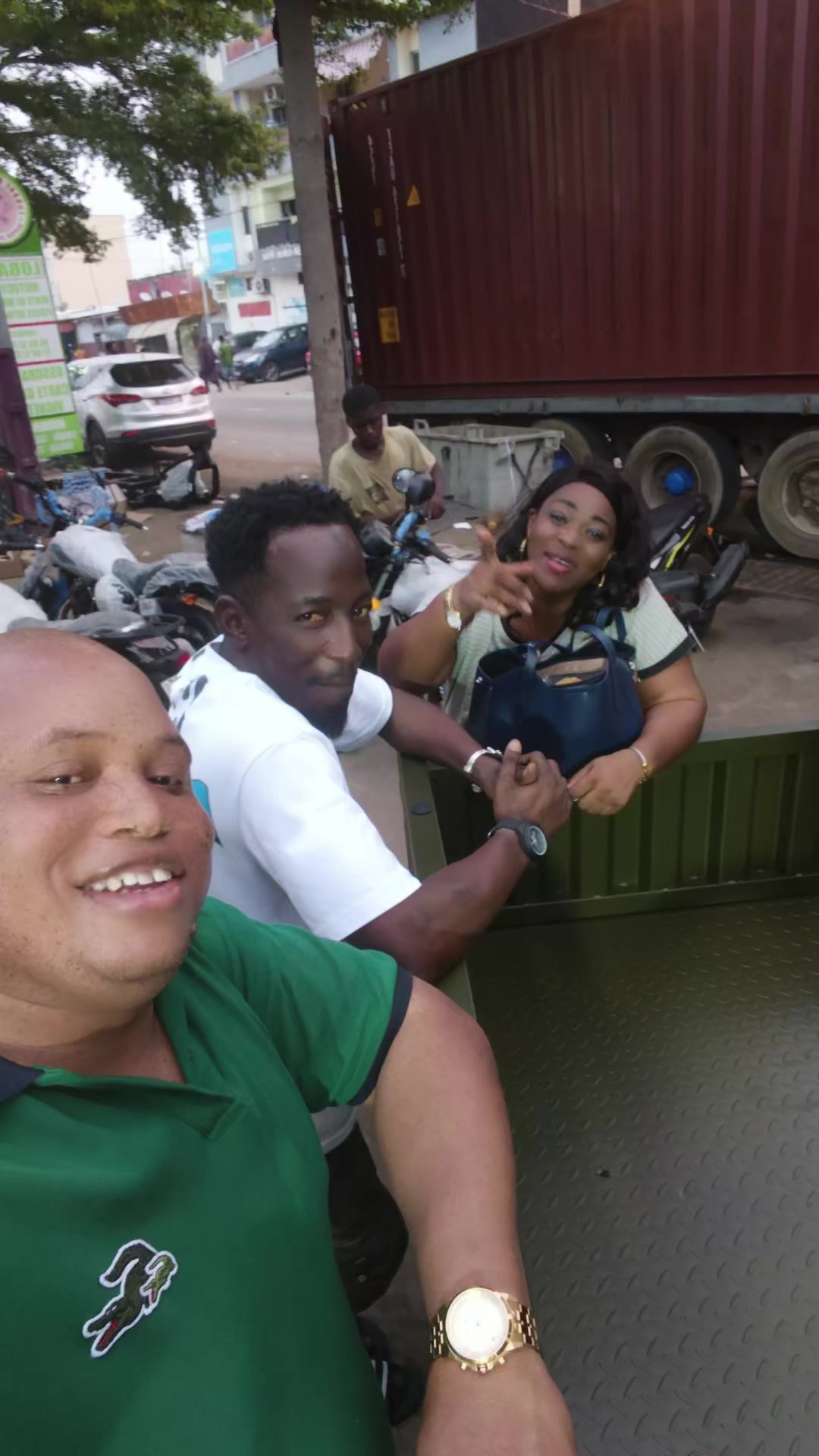 @LOBANE ABIDJAN KOUMASSI 3 AMPO