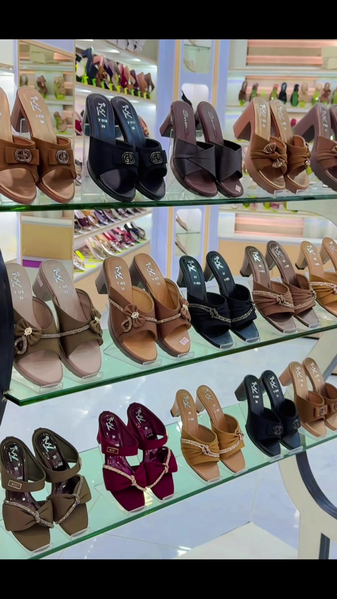 @Cherry Shoe Store