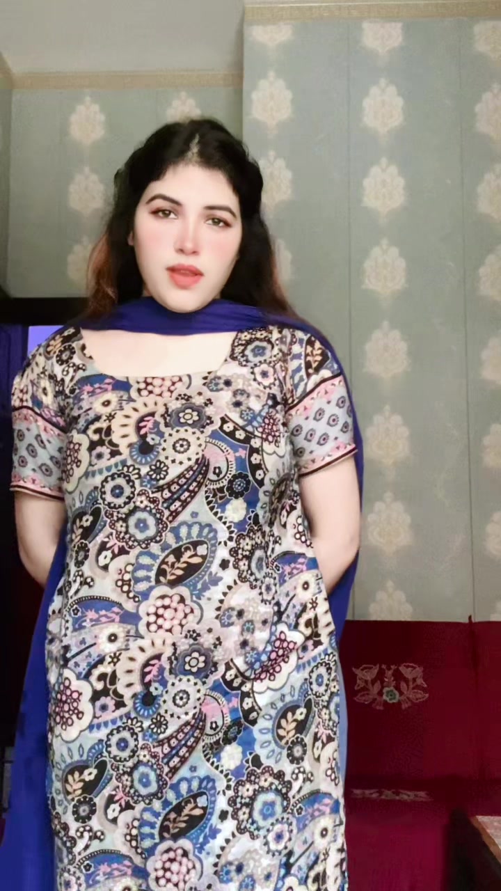 @anum_butt_143👑