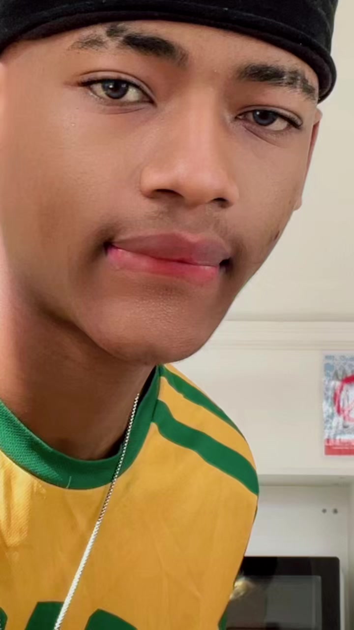 @Mbuso_Mbotho🐬