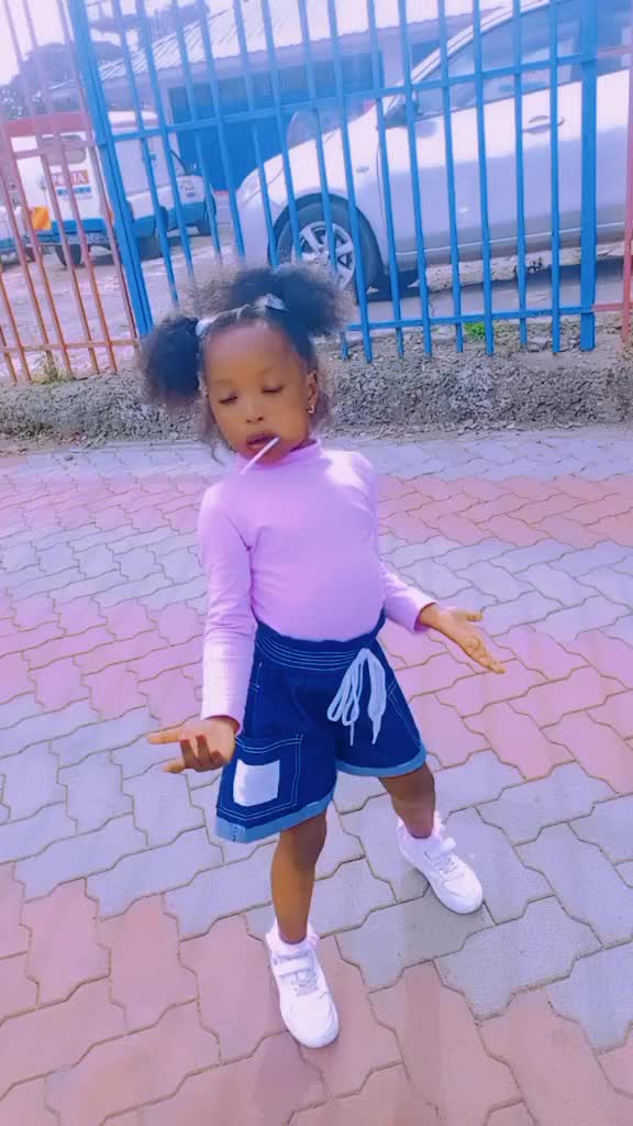 @Lavin_the_Princess