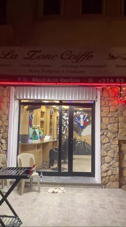 @La zone coiffe