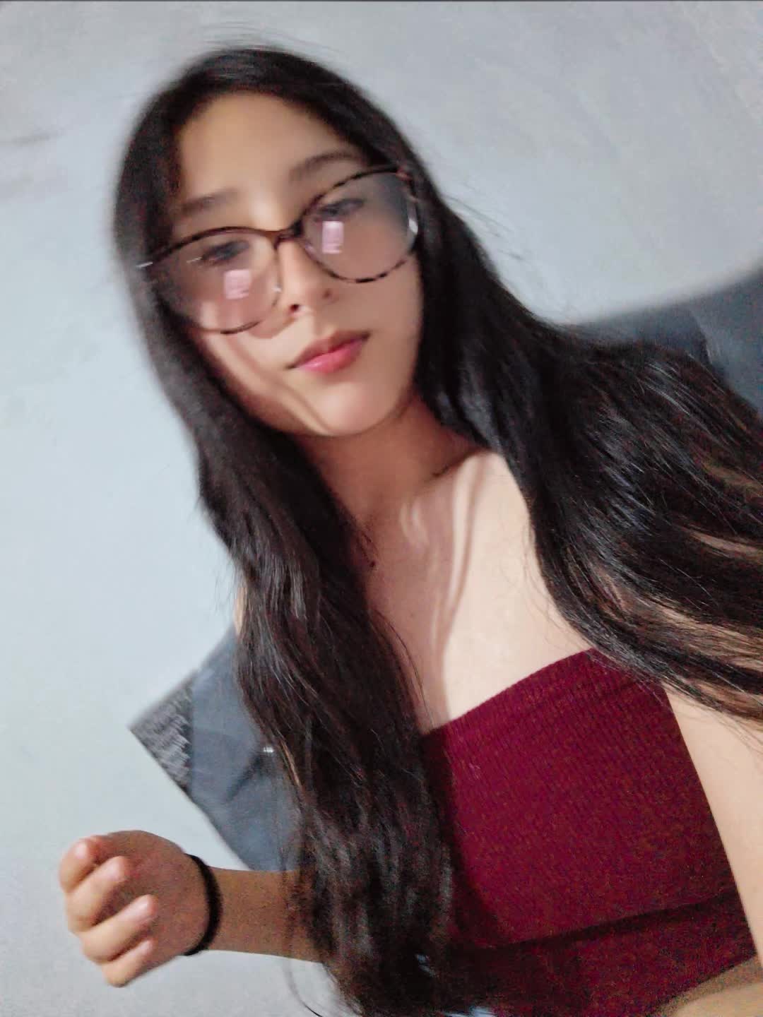 @L I Z 🪻