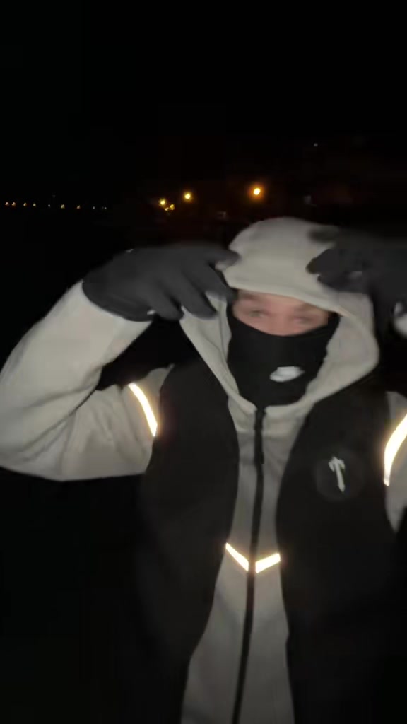 @100🗣️