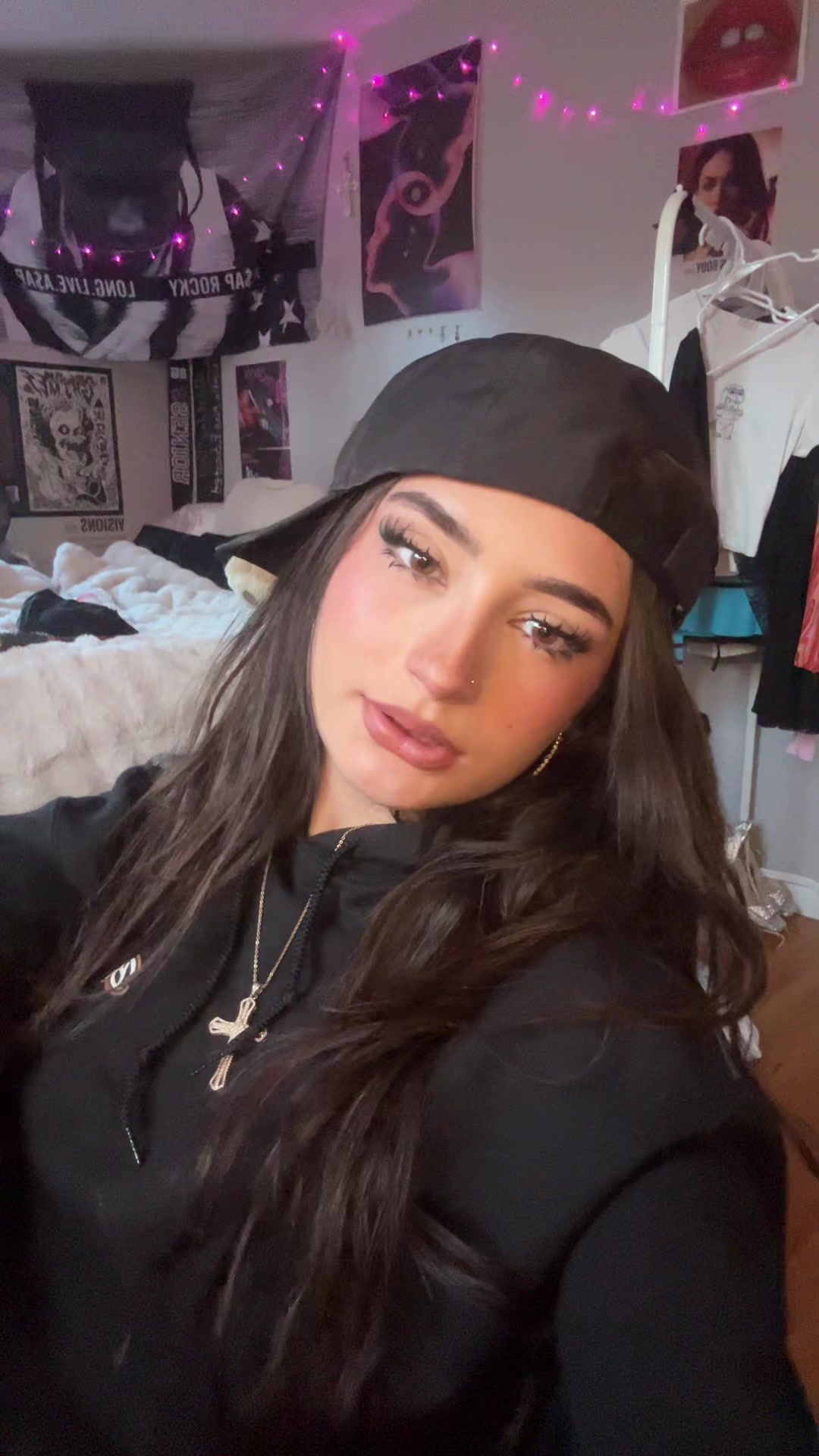 @nikou