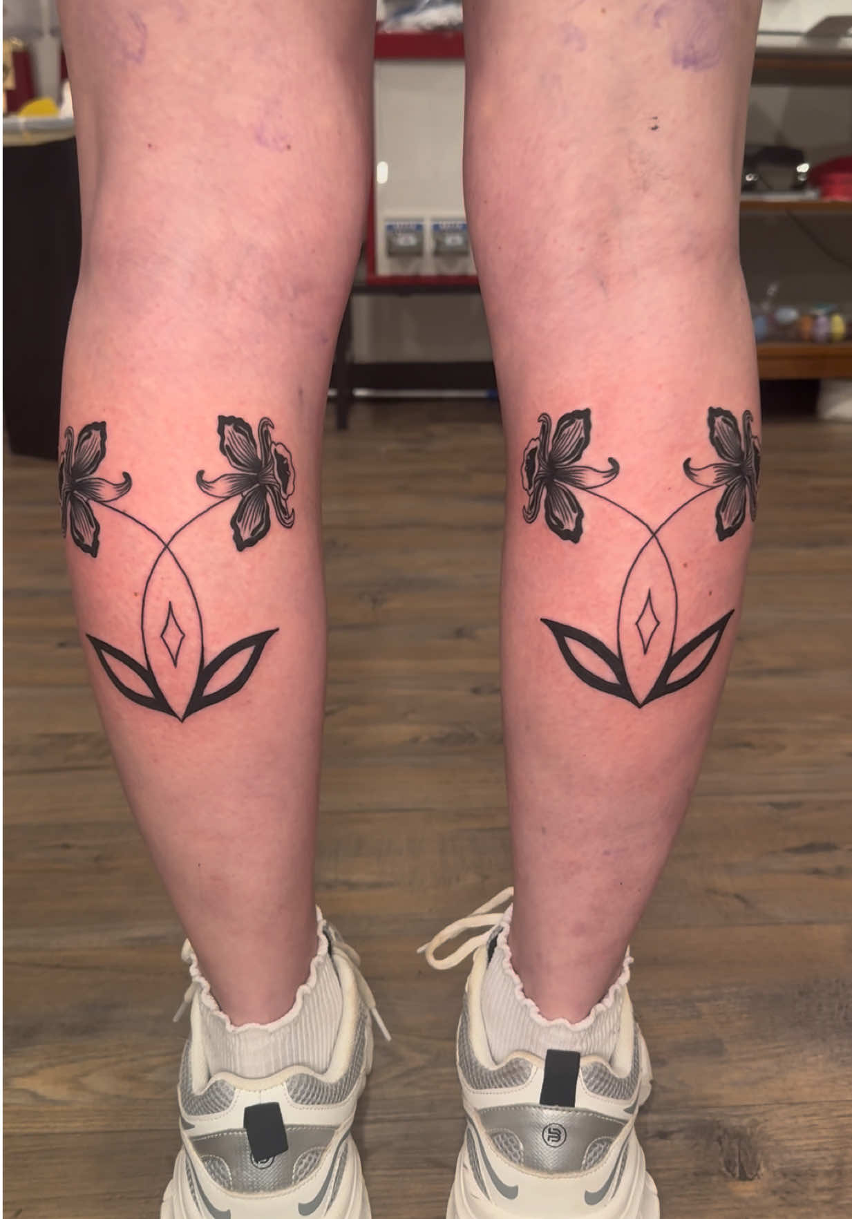 @Mad Dog, Tattooer