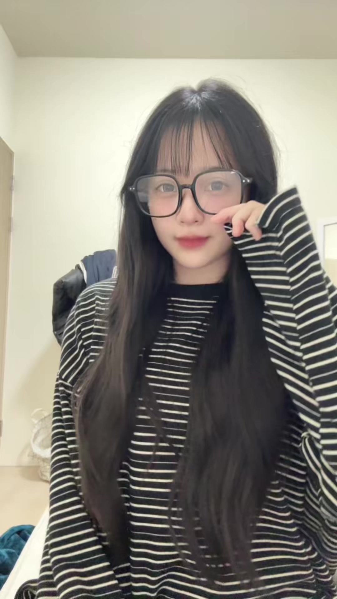 @亦