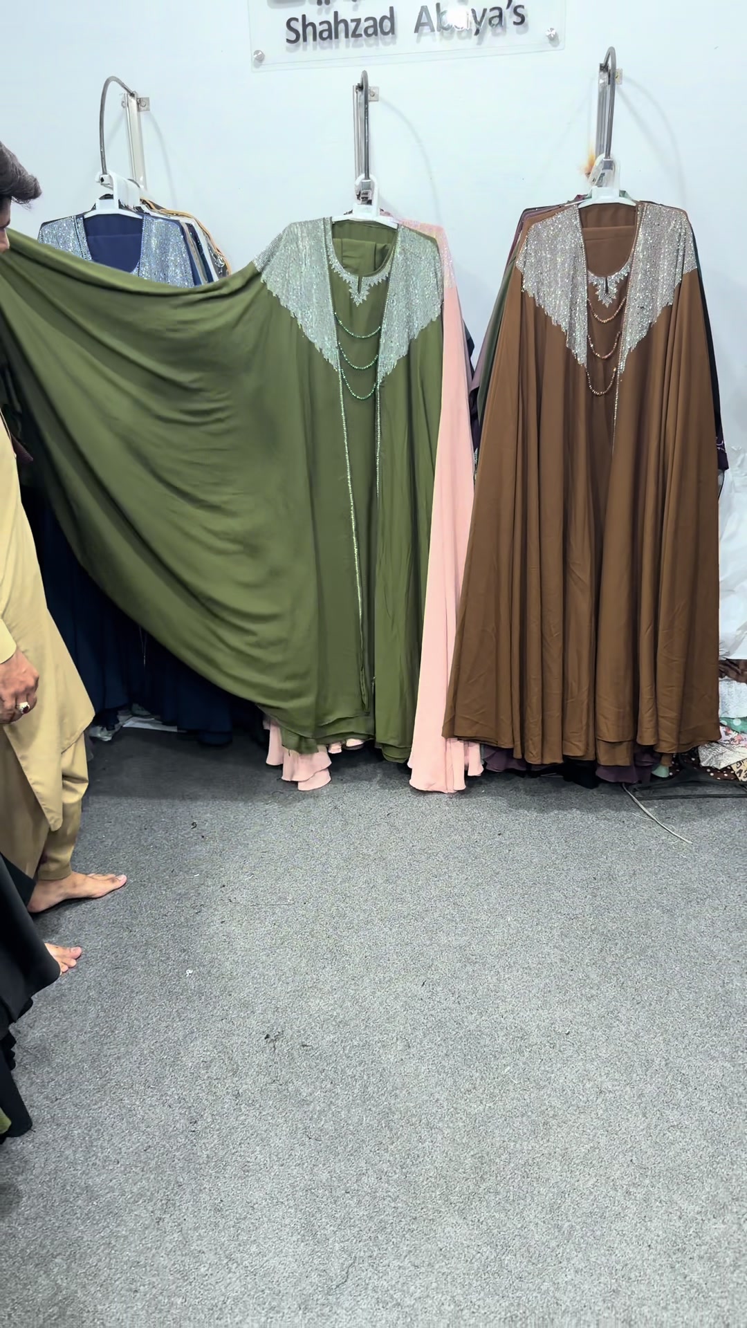 @Shahzad Abaya's