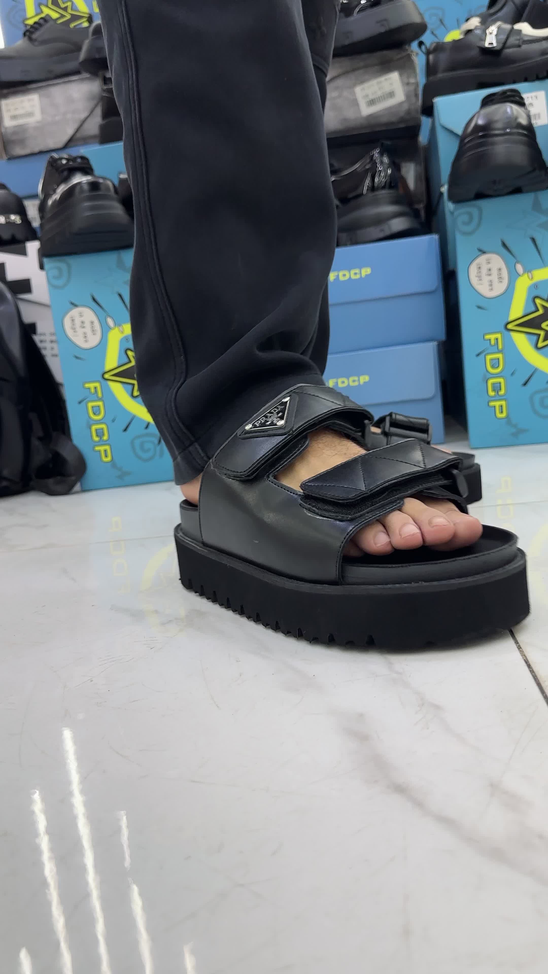 @Manettishoes