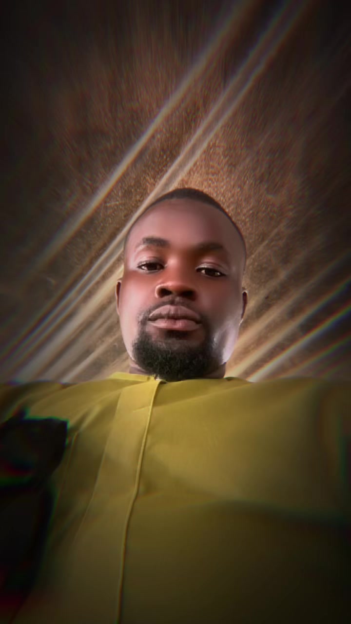 @OLAMILEKAN👑👑🤴🤴