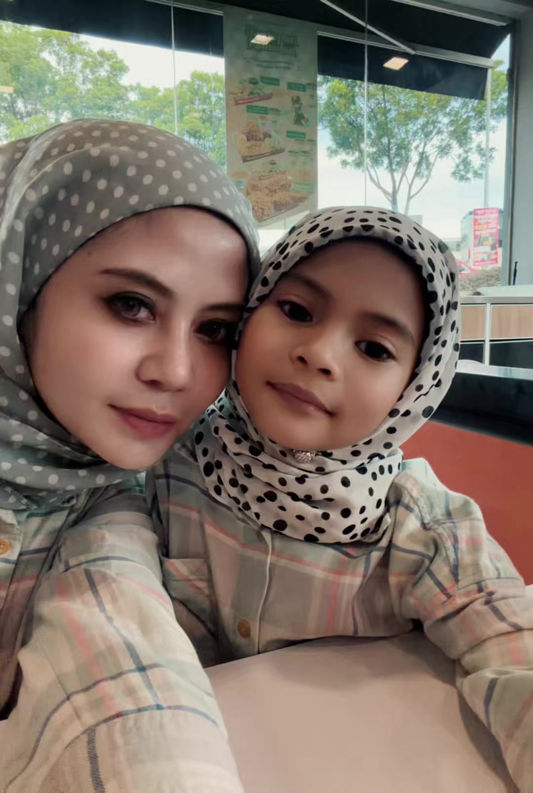 @Ms Izza Zubir