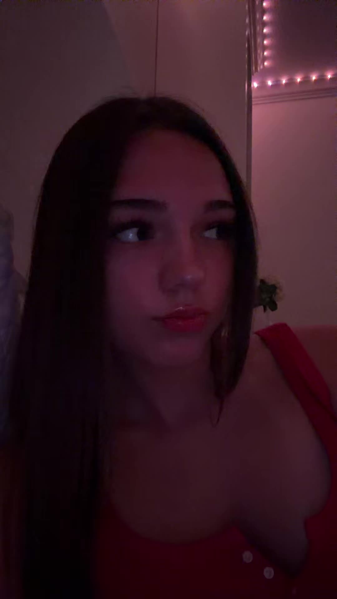 @???
