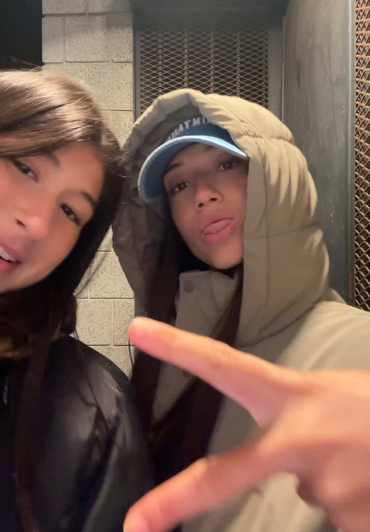 @Liv