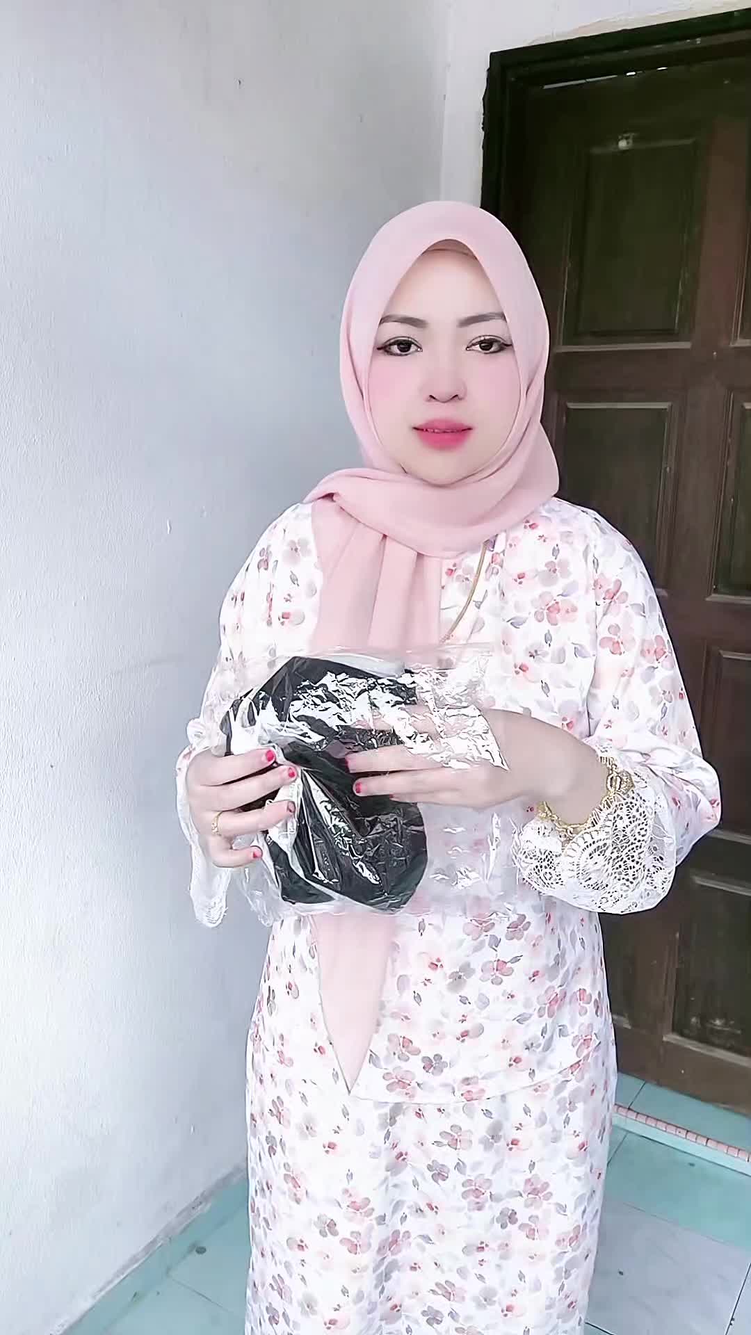 @E F A 🐼