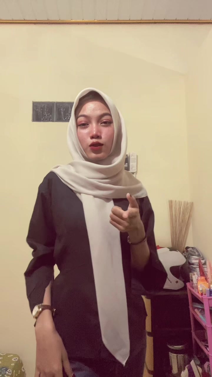 @peggyazira08