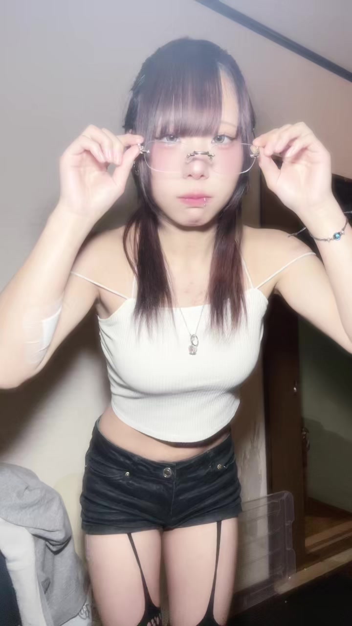 @陰キャちゃん(⃔ *`꒳´ * )⃕↝