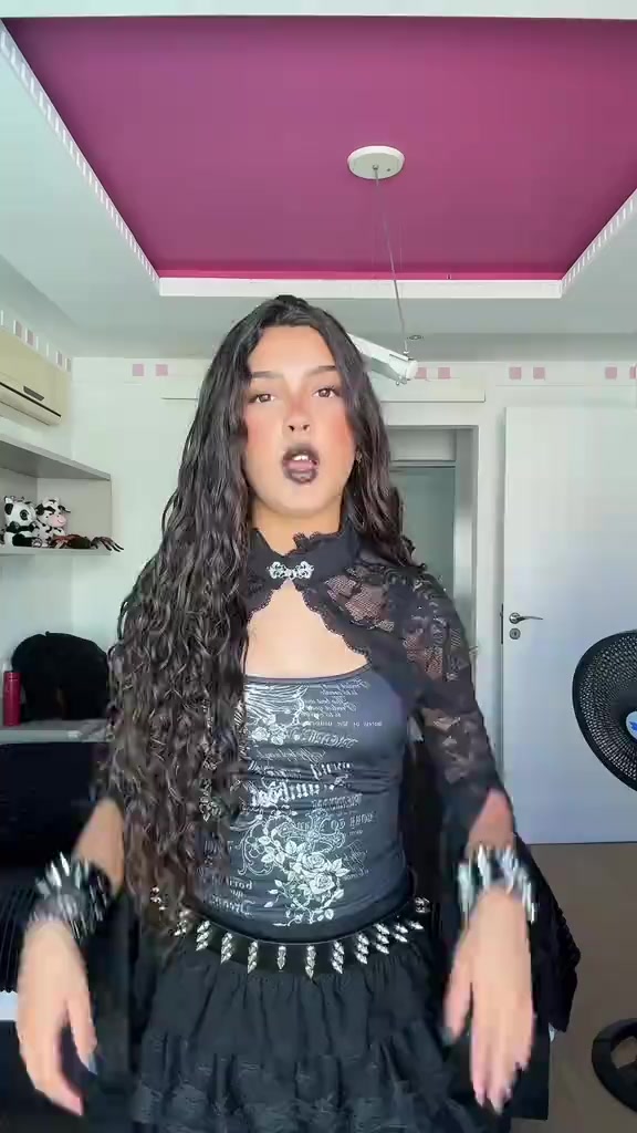 @ℒ𝒪ℒ𝒪ℰ𝒟ℐ𝒯✨✨