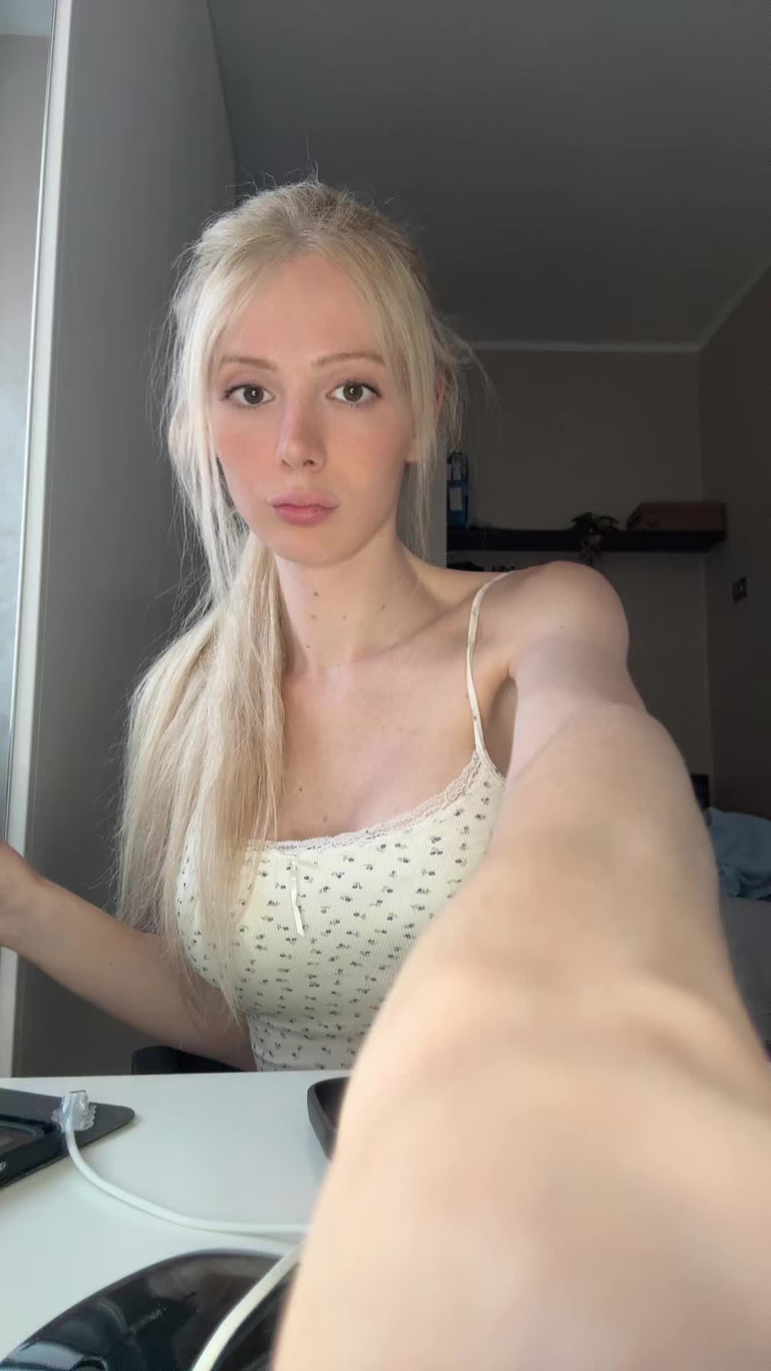 @avroraa.h