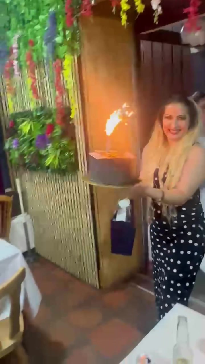 @yellow_barbiela_98