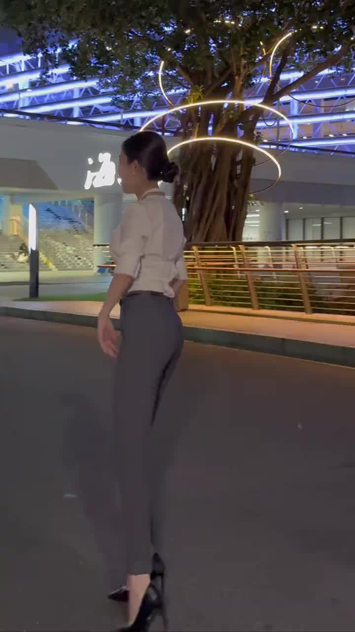@Sally 雪莉 大笑笑