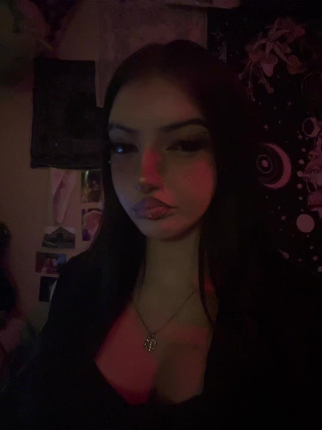 @Br&pound;anna.XO