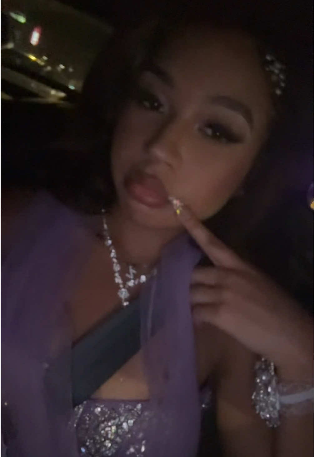 @𝐙𝐚𝐫𝐢 💫