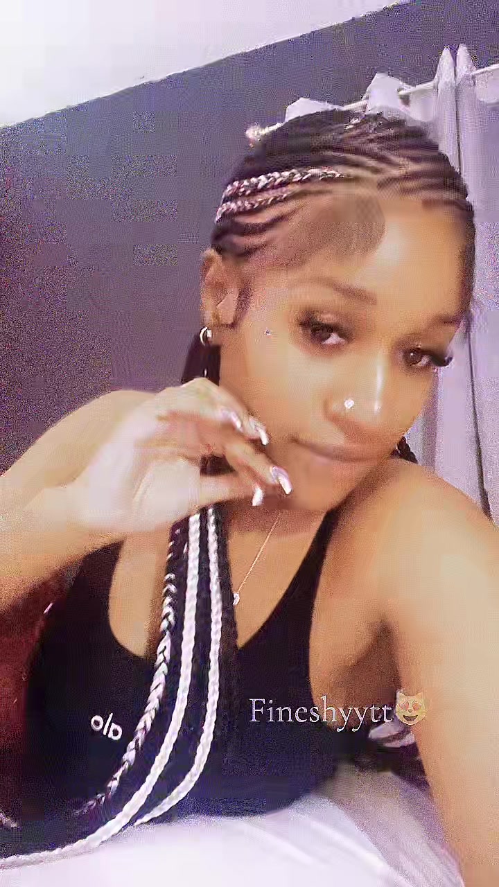 @they_adoreee_tay