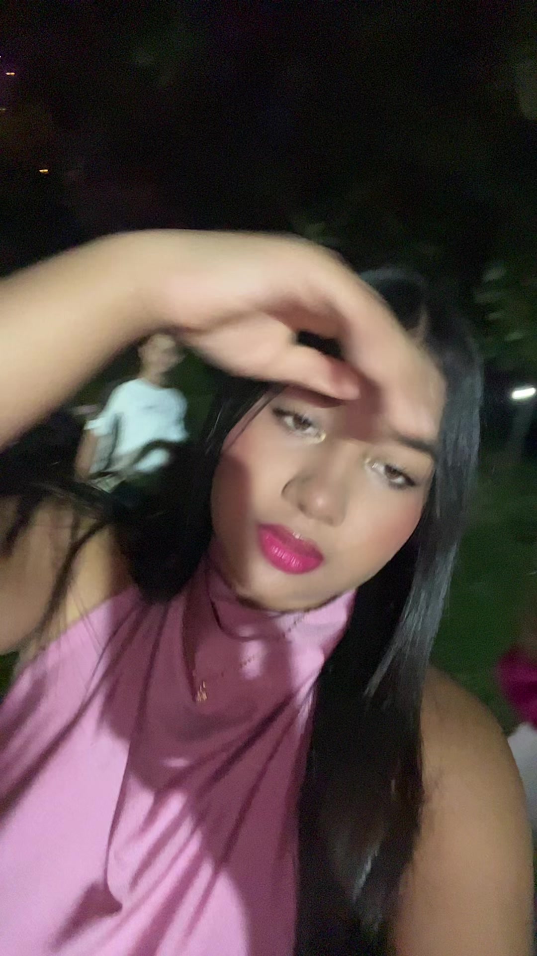 @🦋.
