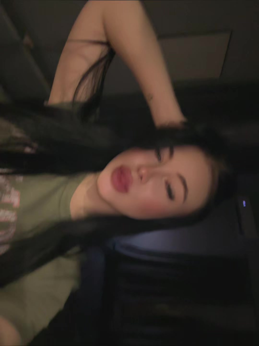 @Vi