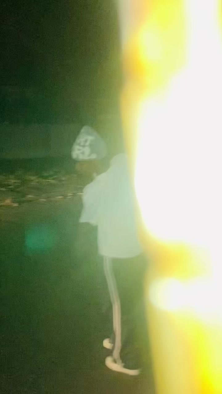 @L&egrave;&euml; Mnguni